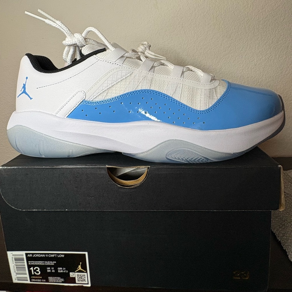Air Jordan 11 CMFT Low UNC- White/University Blue/Black - Mens size 13